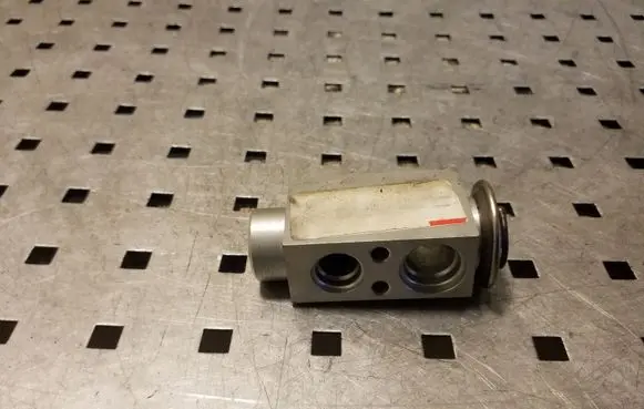 Air conditioning (A/C) expansion valve