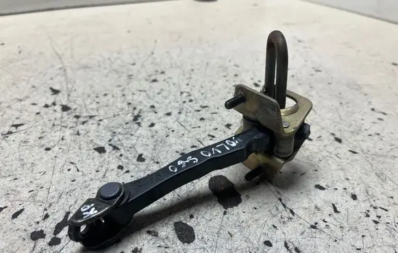 Volvo S60 Front door check strap stopper 30634551 6670