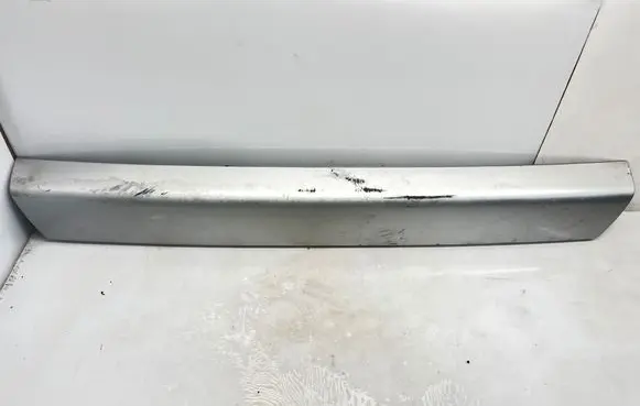 Mercedes-Benz ML W163 Tailgate trim A1637400130