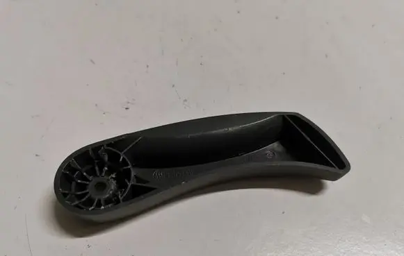 BMW 7 E65 E66 Engine bonnet (hood) release handle 8268349