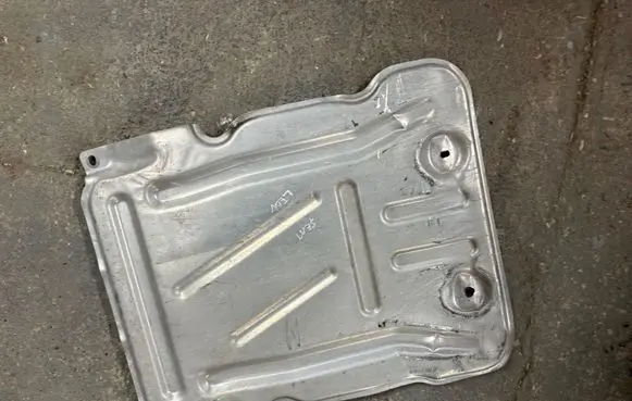 Seat Leon IV Engine splash shield/under tray 5Q0825230K