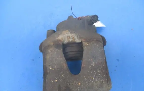 Seat Leon (1P) Front brake caliper