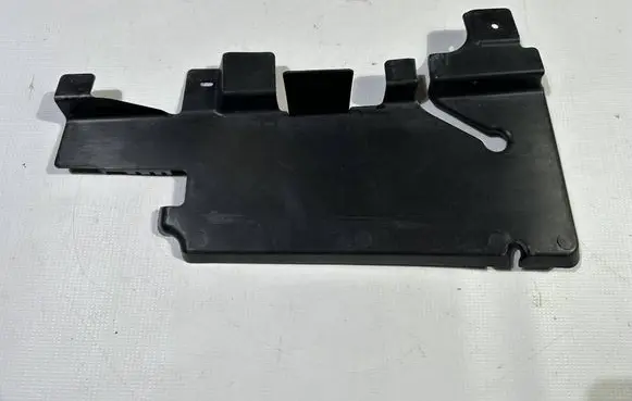 Nissan Titan Intercooler air guide/duct channel 21469EZ30A