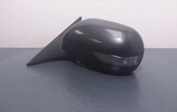 Subaru Legacy Front door electric wing mirror 65Z