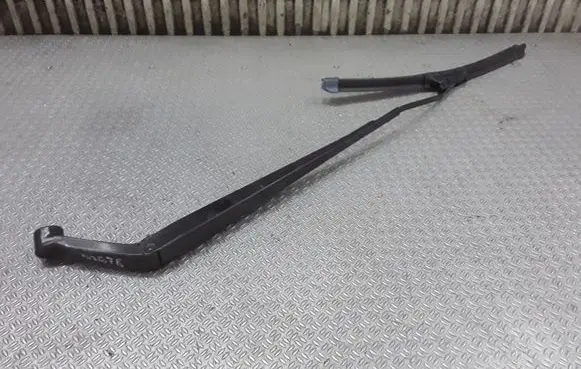 Toyota Avensis T250 Windshield/front glass wiper blade 