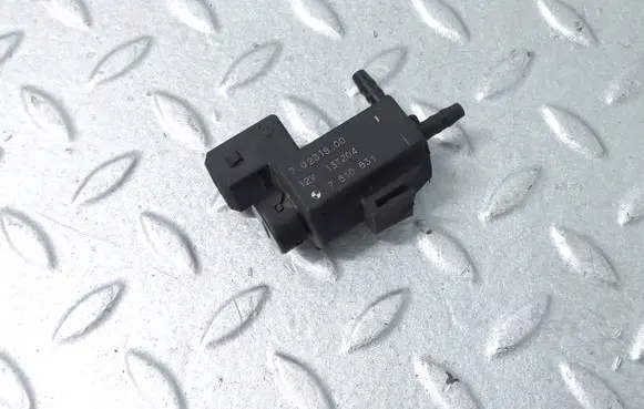 BMW 3 F30 F35 F31 Vacuum valve 7810831