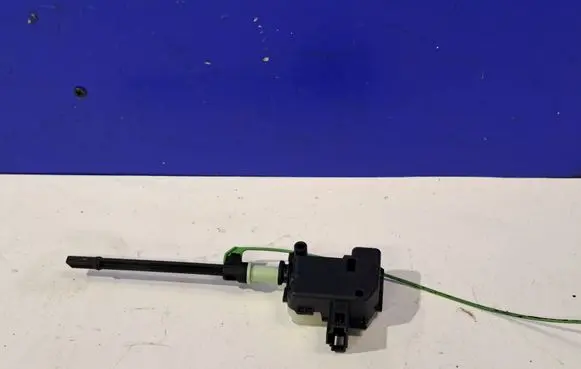 Volvo S60 Fuel cap release pull handle 31278861 86113136