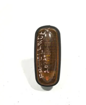 Land Rover Freelander Front fender indicator light 8360205 236577