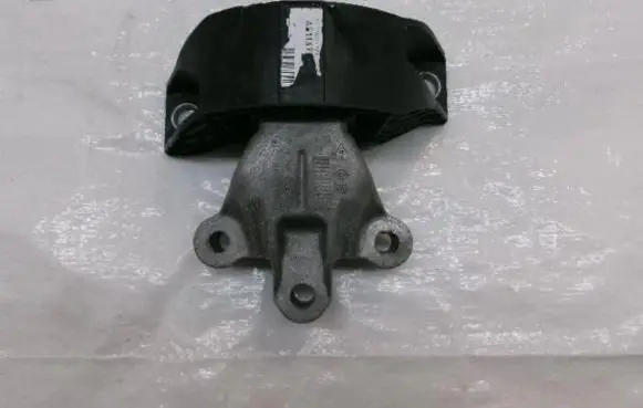 Renault Twingo III Engine mount vacuum valve 112847590R
