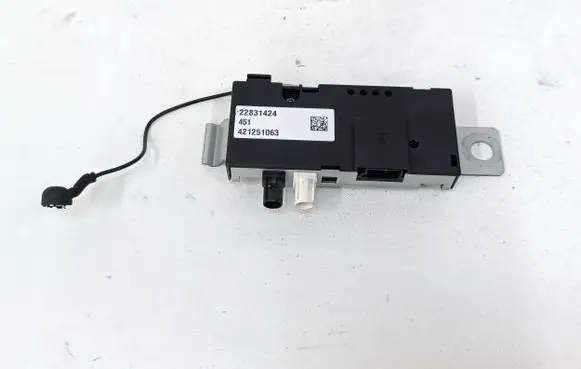 Opel Ampera Aerial antenna amplifier 22831424 421251063