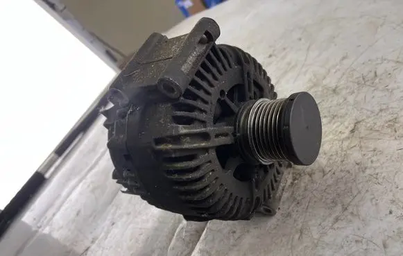 Jeep Grand Cherokee (WK) Generator/alternator 04801250aa