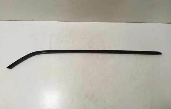 Land Rover Evoque I Rear side glass trim 