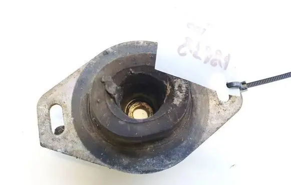 Citroen Xsara Picasso Engine mount bracket