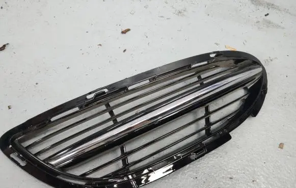Mercedes-Benz S W222 Front bumper lower grill A2228850224