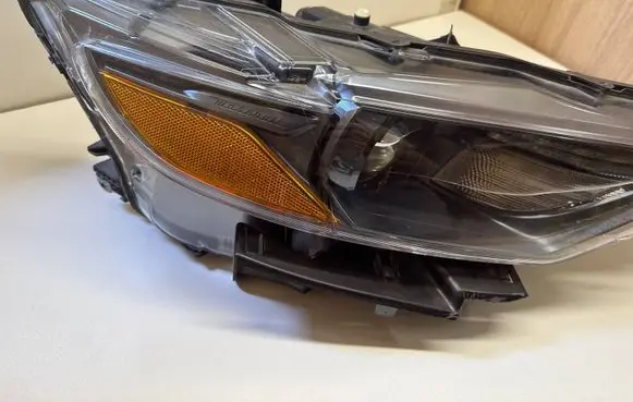 Maserati Levante Headlight/headlamp 670034639 83226 59026