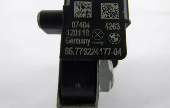 BMW X3 F25 Airbag deployment crash/impact sensor 07404120118