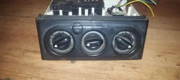Renault Laguna I Climate control unit 9041703027