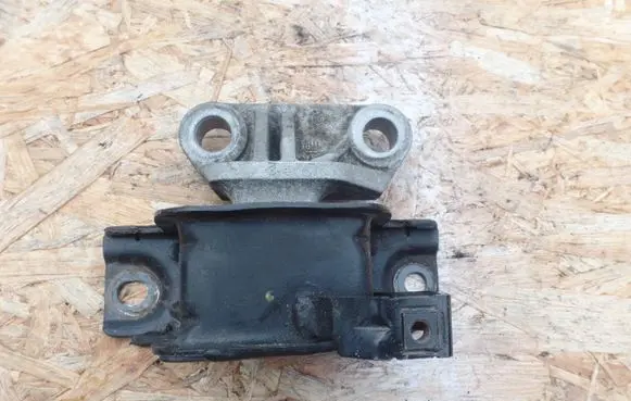 Opel Corsa D Engine mount bracket 13130745