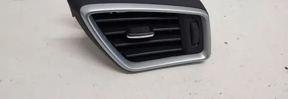 Nissan Qashqai Dashboard air vent grill cover trim 68760HV50A 26012018