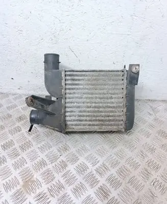 BMW 5 E39 Intercooler radiator 2246031 PA66GF30