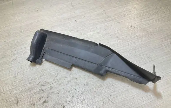 Audi Q3 8U Other engine bay part 8U0821170
