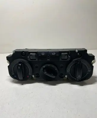Volkswagen Jetta V Climate control unit