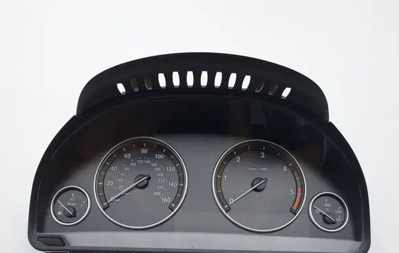 BMW 5 F10 F11 Speedometer (instrument cluster) 9249347 1000074742 25811511