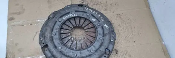 Nissan Terrano Pressure plate 6999847R