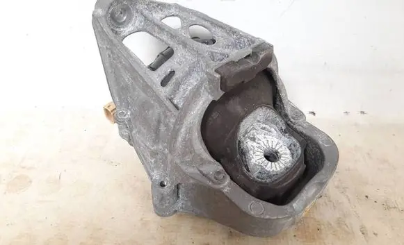 Audi Q7 4M Engine mount vacuum valve 4M0199371FE
