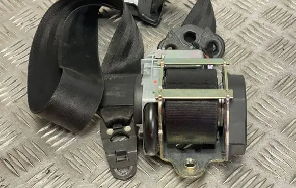 Audi Q7 4L Front seatbelt 606727200
