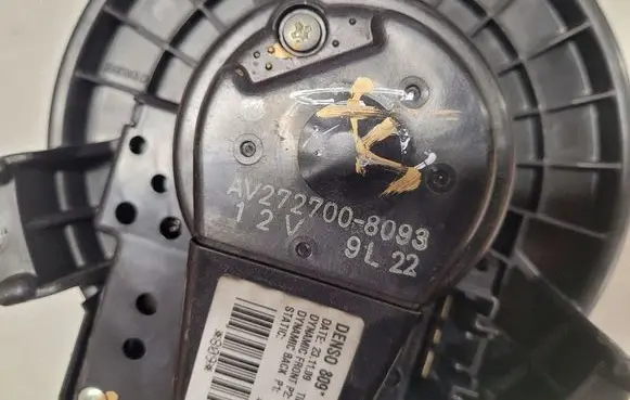 Toyota Avensis T270 Heater fan/blower AV2727008093 809