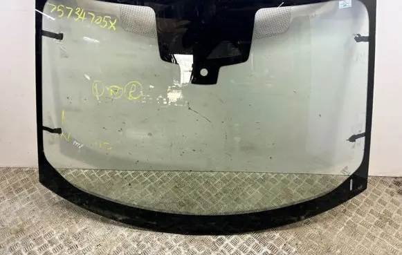 Jaguar I-Pace Front windscreen/windshield window M9D303010CC