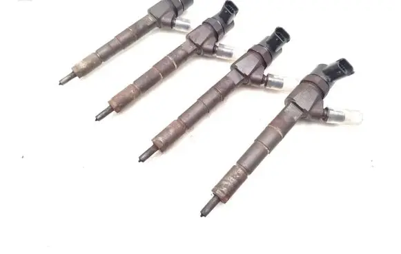 Opel Insignia A Fuel injectors set 0445110327