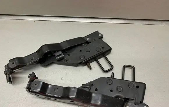Opel Tigra B Convertible roof hinge 162673 162672