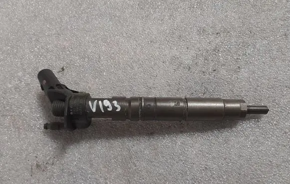 Mercedes-Benz GLC X253 C253 Fuel injector a6510702987 6510702987
