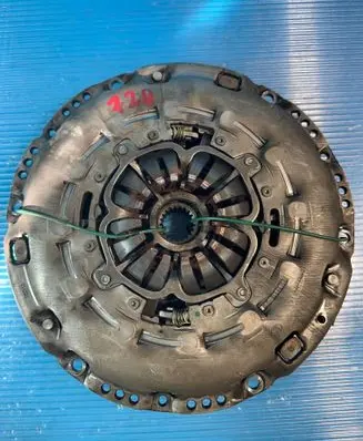 Toyota Avensis T250 Clutch pressure plate 324066810