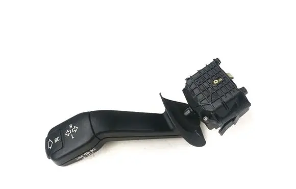BMW 5 E39 Indicator stalk 8352172
