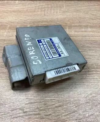 KIA Sorento Gearbox control unit/module 954404A713 YSAG004892