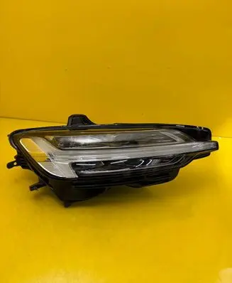Volvo S60 Headlight/headlamp 32228867