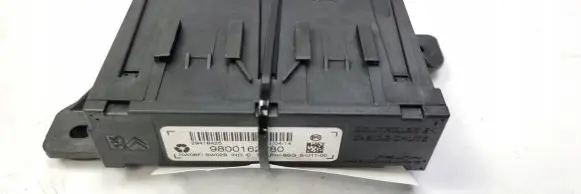 Citroen C4 II Picasso Central body control module