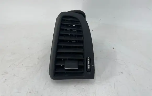 Mercedes-Benz Vito Viano W639 Dashboard side air vent grill/cover trim A6398300154