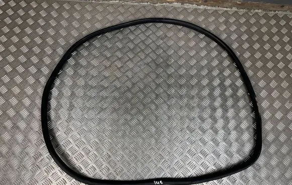 BMW i4 Rubber seal front door (on door) 7482946