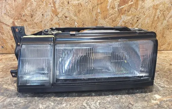Nissan Sunny Headlight/headlamp 110-63210