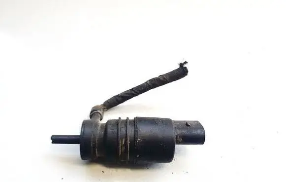 Mercedes-Benz E W211 Windscreen/windshield washer pump 