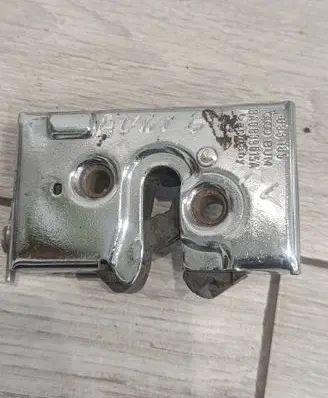 Audi 80 90 S2 B4 Rear door lock 8A0839015A