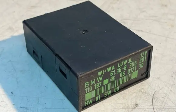BMW 3 E36 Window wiper relay 61358366381 8366381