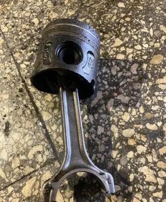 Opel Astra H Piston 06933