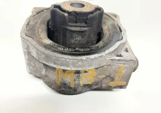 Mercedes-Benz B W245 Engine mount bracket A1892401018