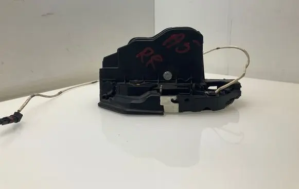 BMW 5 GT F07 Rear door lock 7149448