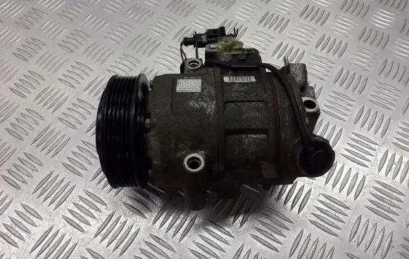 Volkswagen Fox Air conditioning (A/C) compressor (pump) 6Q0820808A